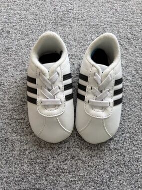 Adidas white & black baby shoes
